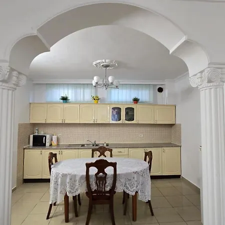 Diana Casa de Férias Shkodër