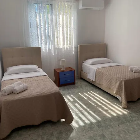 Diana Casa de Férias Shkodër